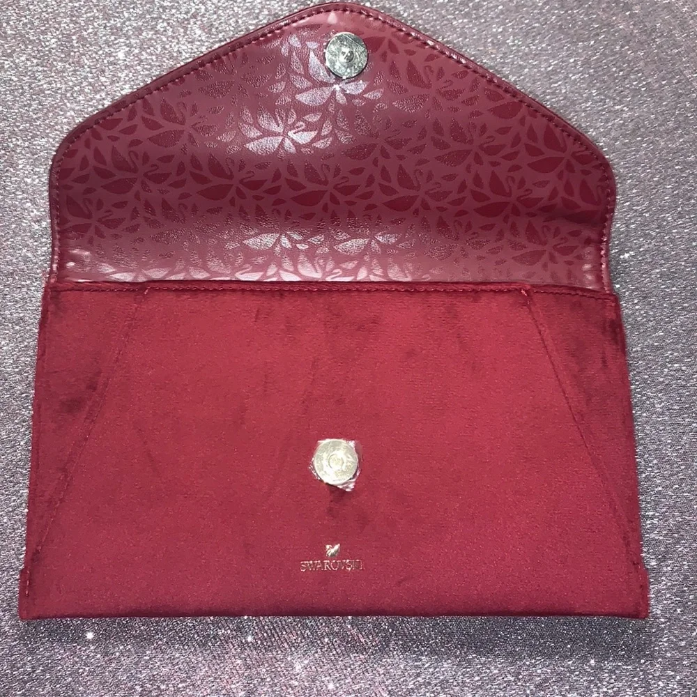 Swarovski Holiday Maroon‎ Clutch